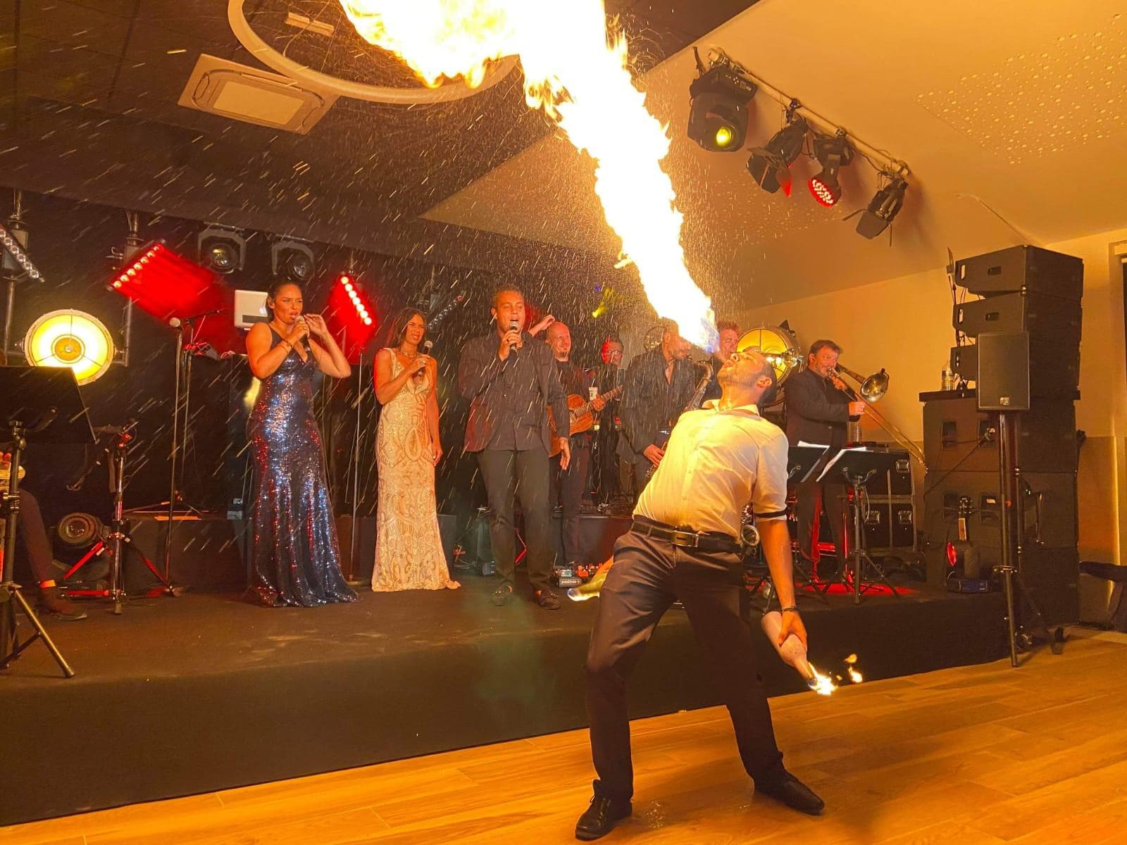 Flair, jonglage et cracheur de feu au rendez-vous !